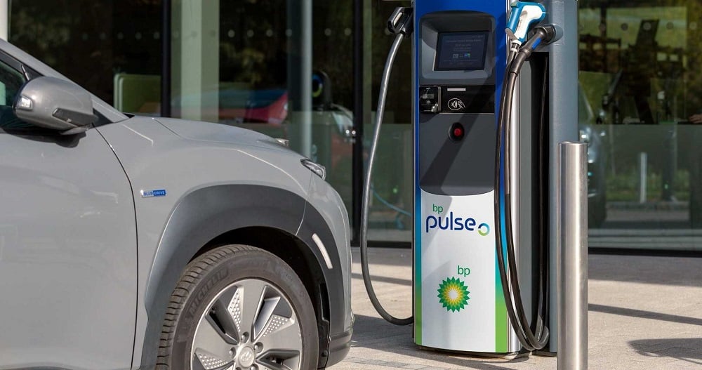 New bp pulse ultrafast charging hubs to roll out across the UK